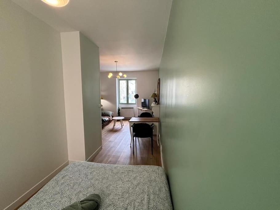 Appartement Entre Plage De L'Ecluse Et Place Du Marche Dinard Eksteriør bilde